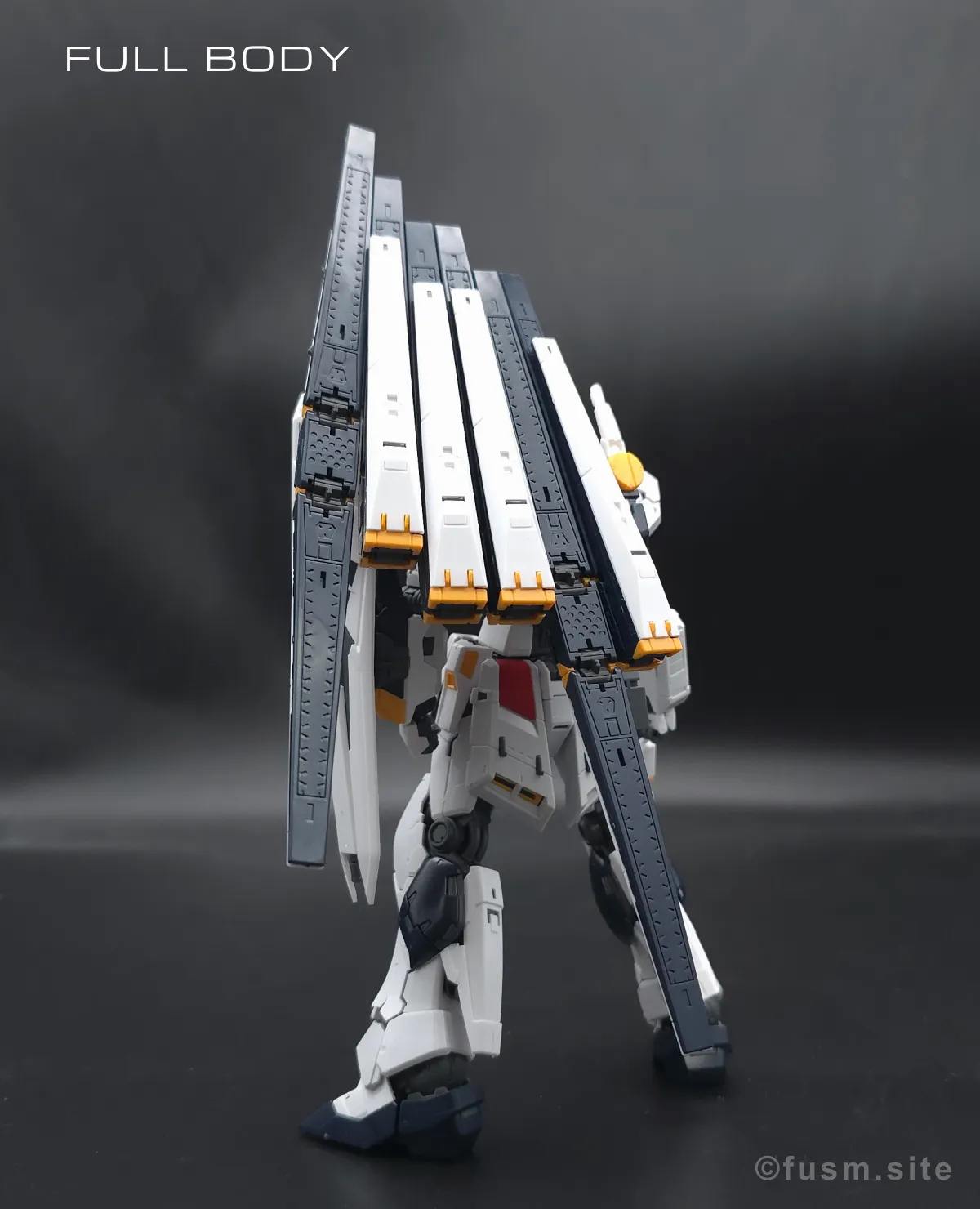 RG νガンダム レビュー 多角的に見た全体の外観・素組み 04