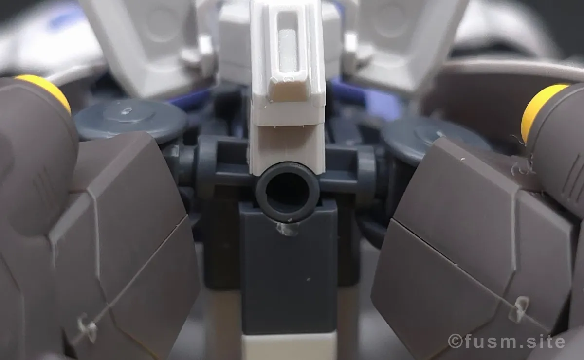 HG ガンダムキマリスヴィダール レビュー 胴体ディテール 04