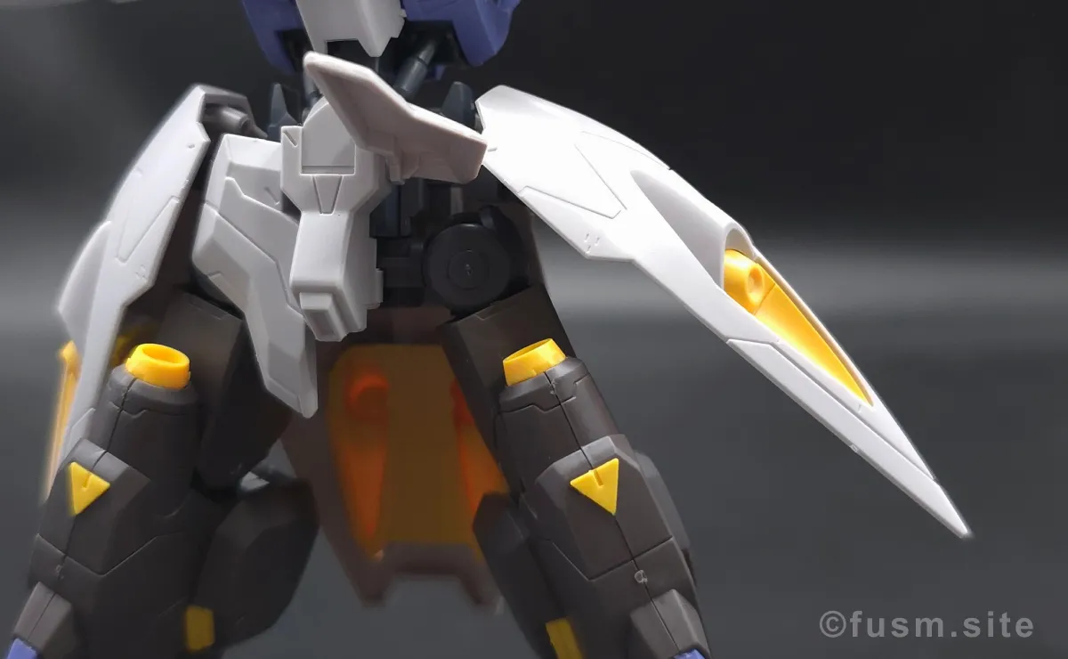 HG ガンダムキマリスヴィダール レビュー 胴体ディテール 可動域 02