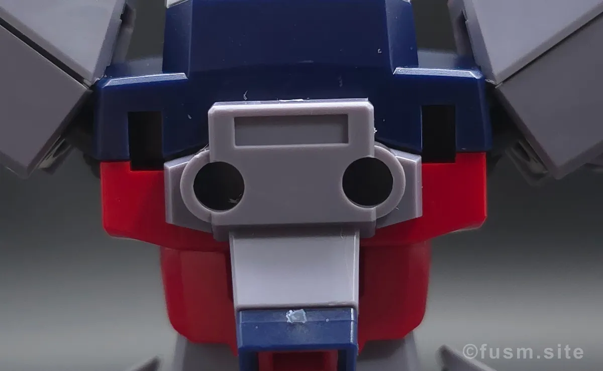 HGCE レジェンドガンダム レビュー 胴体ディテール 1