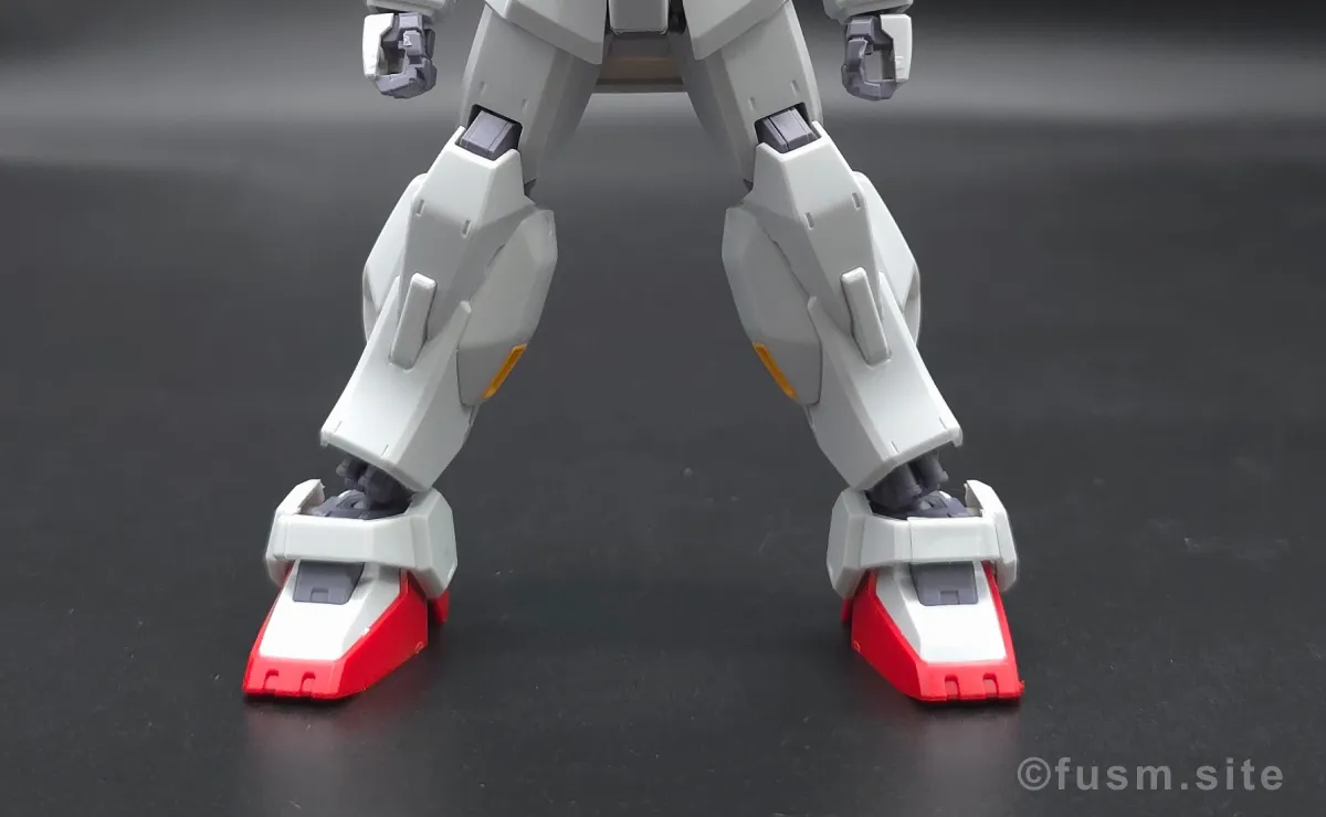 HGUC ガンダムMk-II(エゥーゴ仕様) レビュー 脚部ディテール 可動域 02