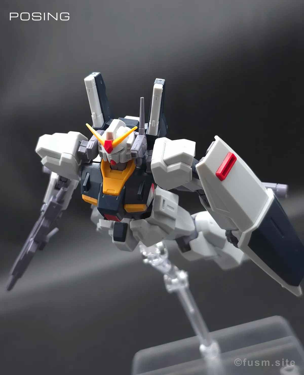 HGUC ガンダムMk-II(エゥーゴ仕様) レビュー ポージング 01