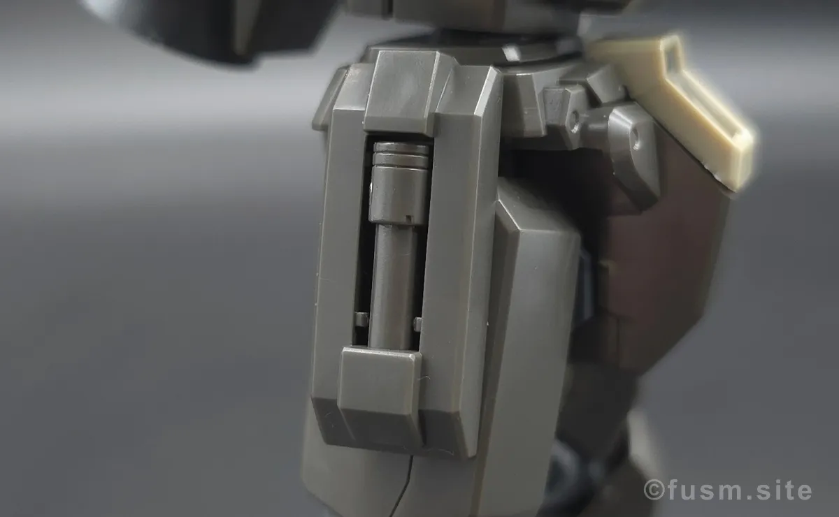 HGUC ジェガン(エコーズ仕様) レビュー 胴体ディテール 04