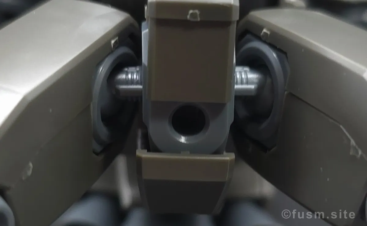 HGUC ジェガン(エコーズ仕様) レビュー 胴体ディテール 05