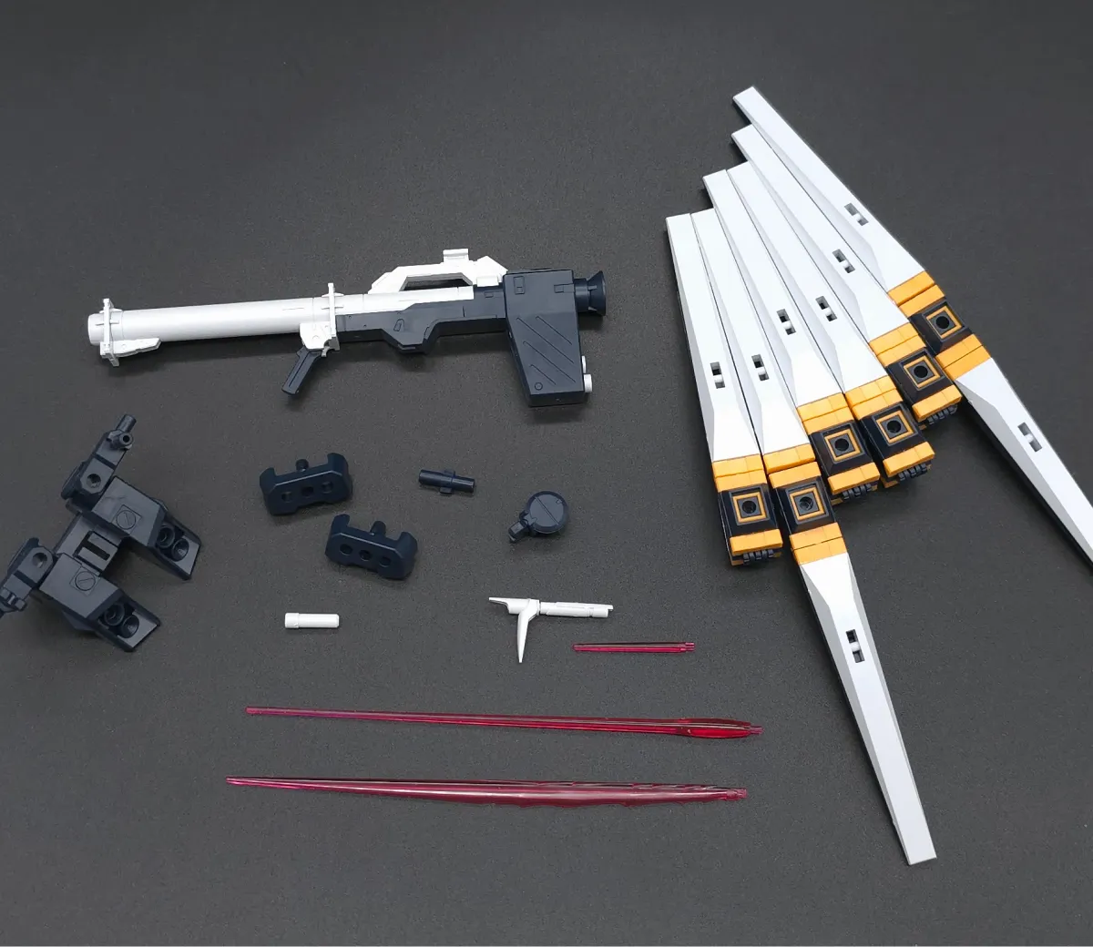 オプションパーツセット ガンプラ 19 (フィン・ファンネル) レビュー 付属品 01