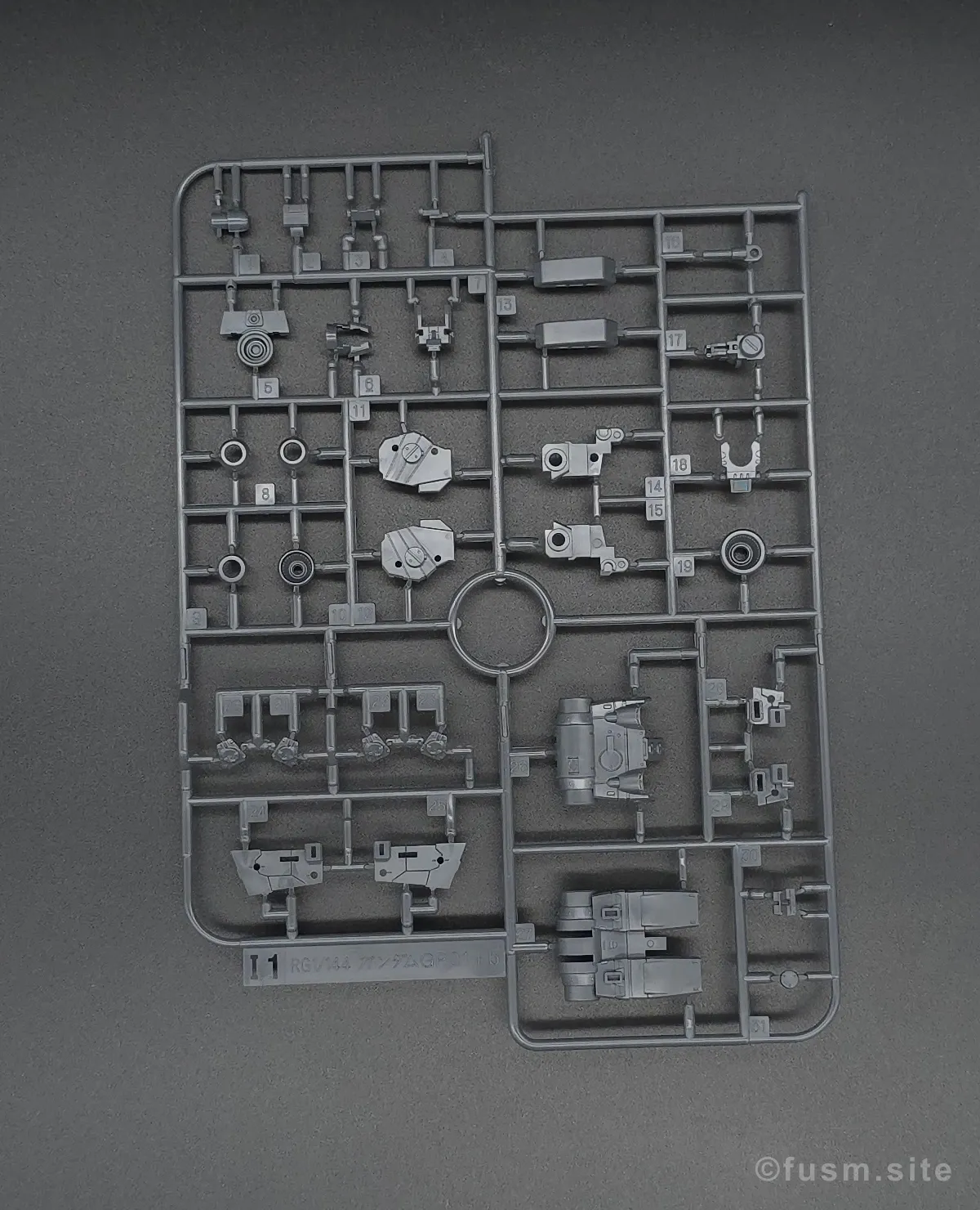 RG GP01 ガンダム試作1号機フルバーニアン レビュー ランナー 08