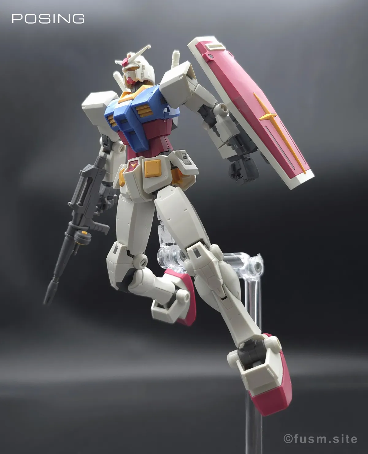 HG RX-78-2 ガンダム [BEYOND GLOBAL] レビュー ポージング 02