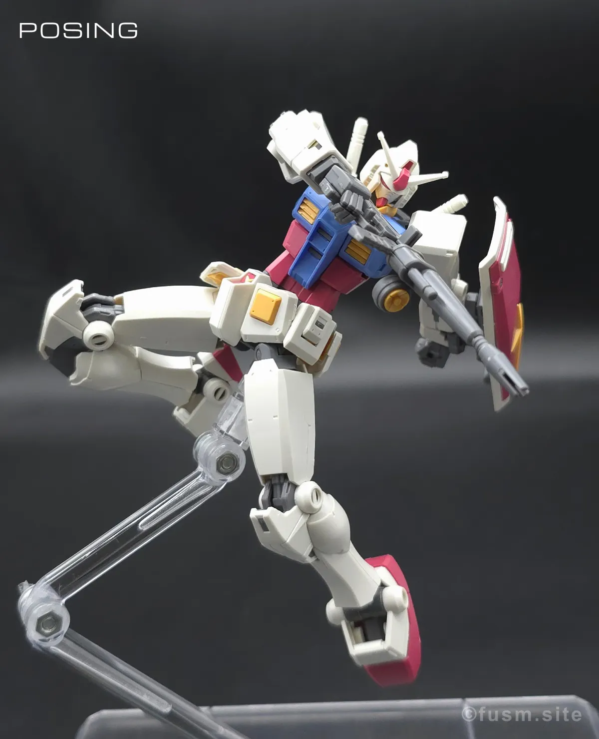 HG RX-78-2 ガンダム [BEYOND GLOBAL] レビュー ポージング 04
