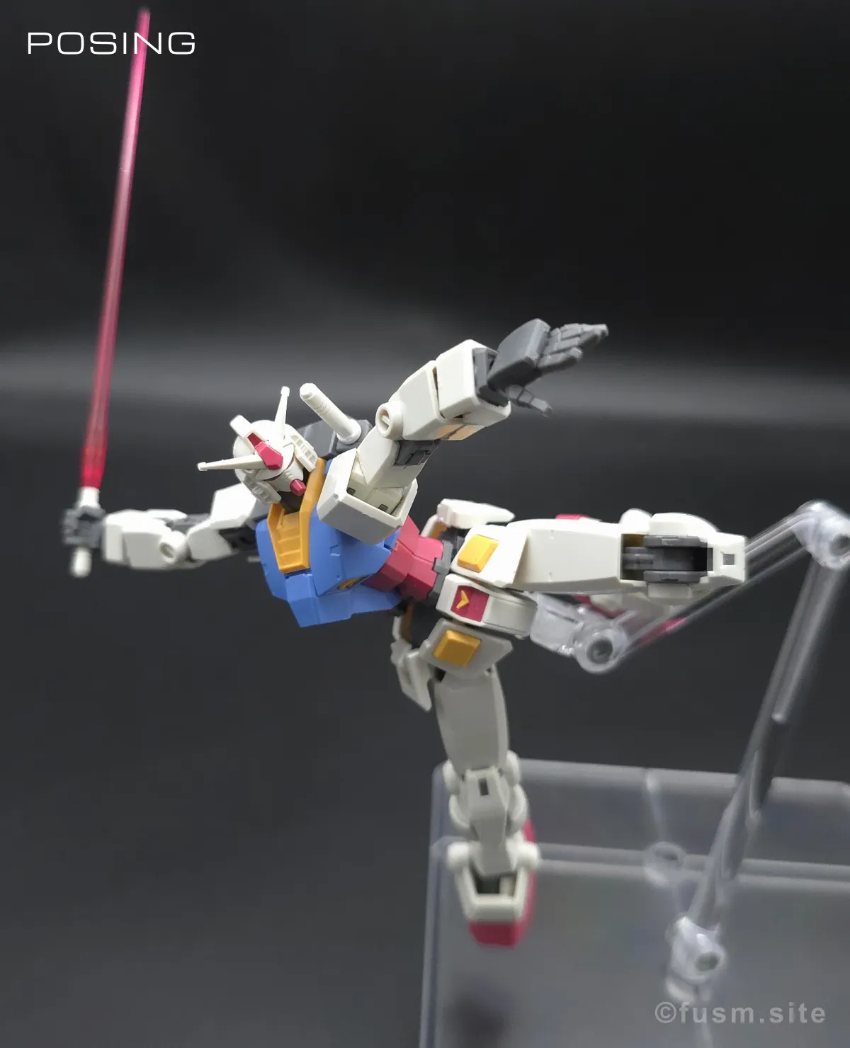 HG RX-78-2 ガンダム [BEYOND GLOBAL] レビュー ポージング 14