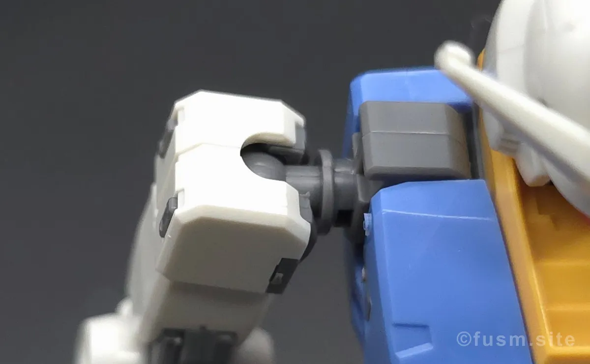 HG RX-78-2 ガンダム [BEYOND GLOBAL] レビュー 肩ディテール 02
