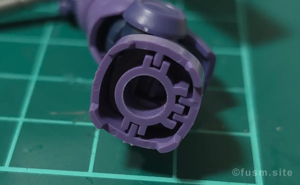 HG リック・ドム ガイア機/オルテガ機(GQ) レビュー 耐久力が弱い箇所 04