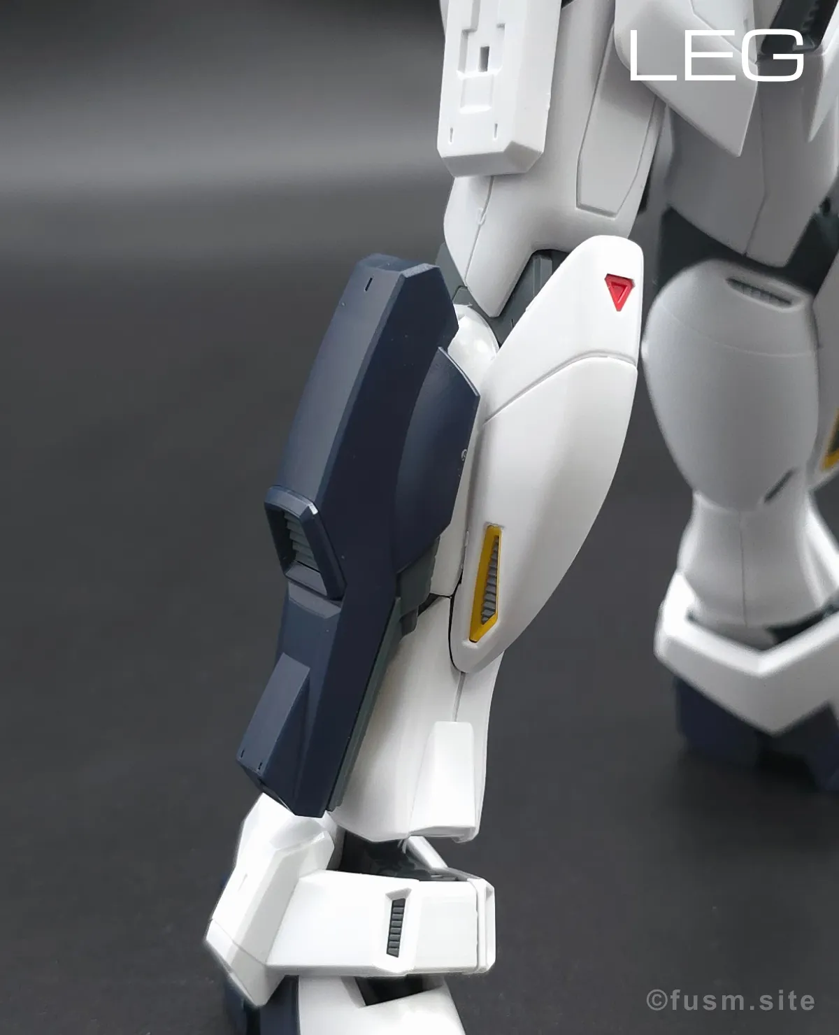 MG ガンダムダブルエックス レビュー 脚部ディテール 01