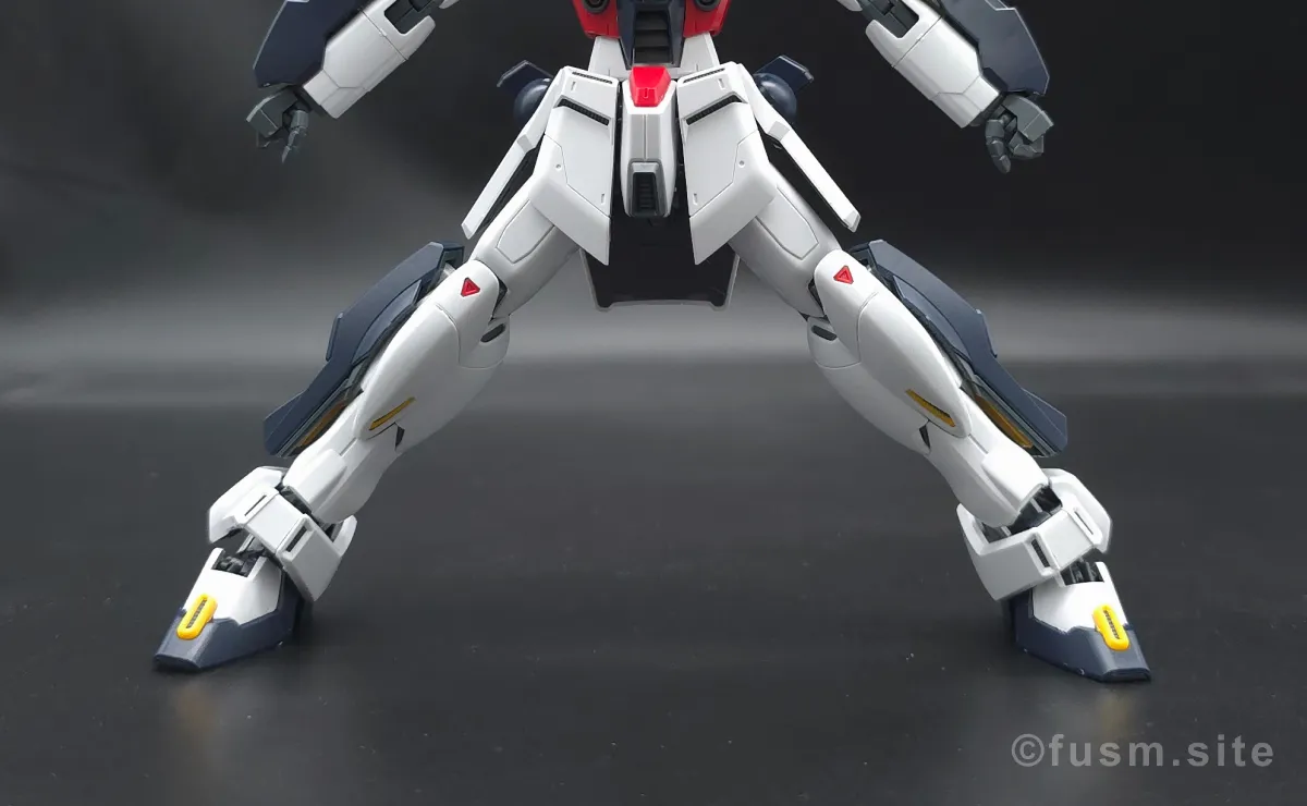 MG ガンダムダブルエックス レビュー 脚部ディテール 可動域 03
