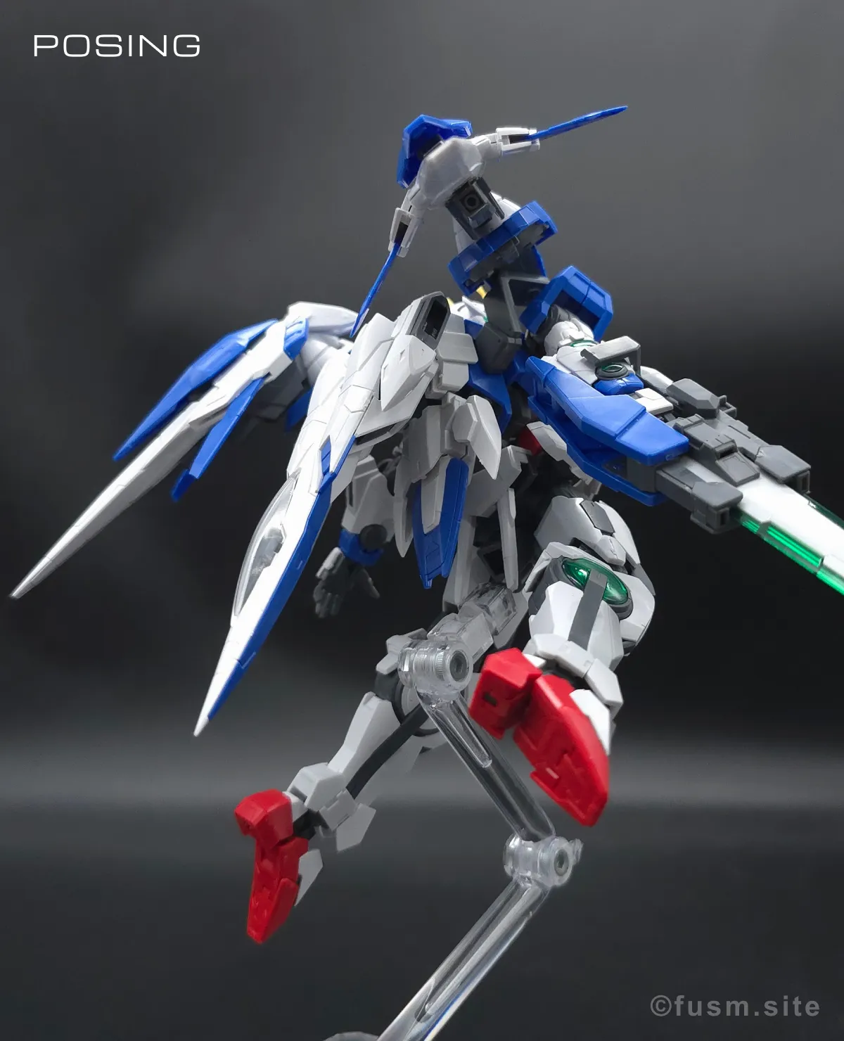 RG GN-0000+GNR-010 ダブルオーライザー レビュー ポージング 17