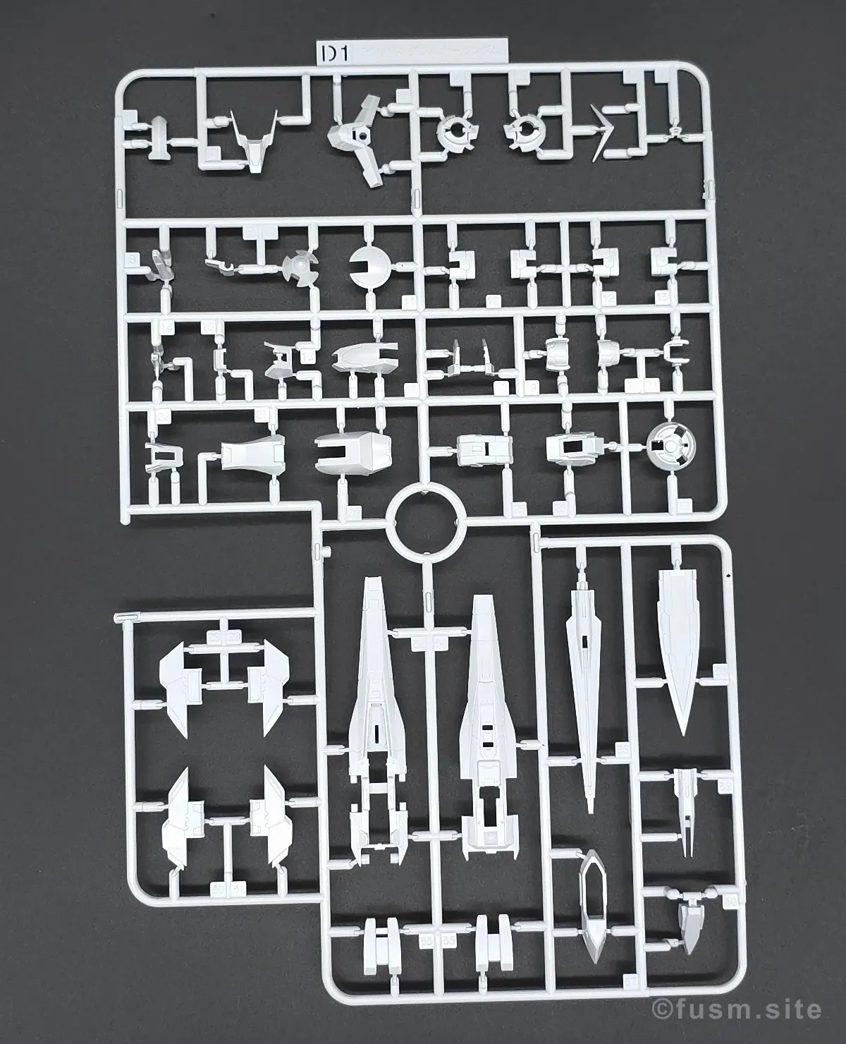 RG GN-0000+GNR-010 ダブルオーライザー レビュー ランナー 04