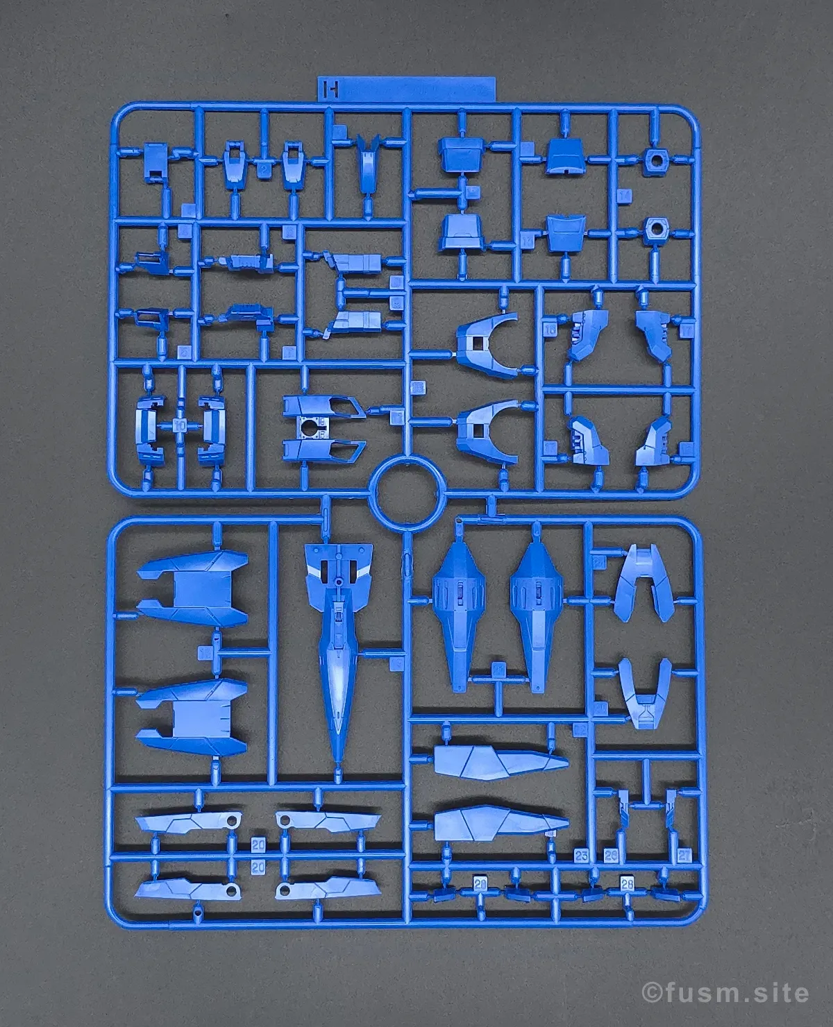 RG GN-0000+GNR-010 ダブルオーライザー レビュー ランナー 10