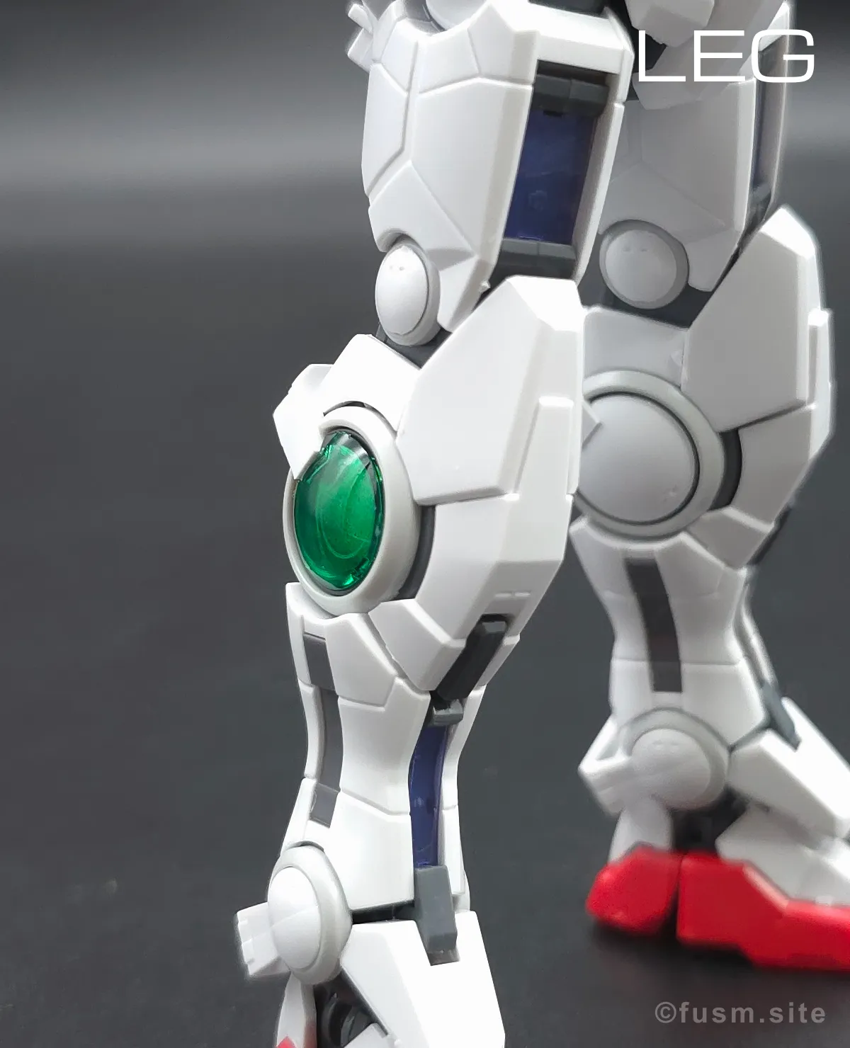 RG GN-001 ガンダムエクシア レビュー 脚部ディテール 01