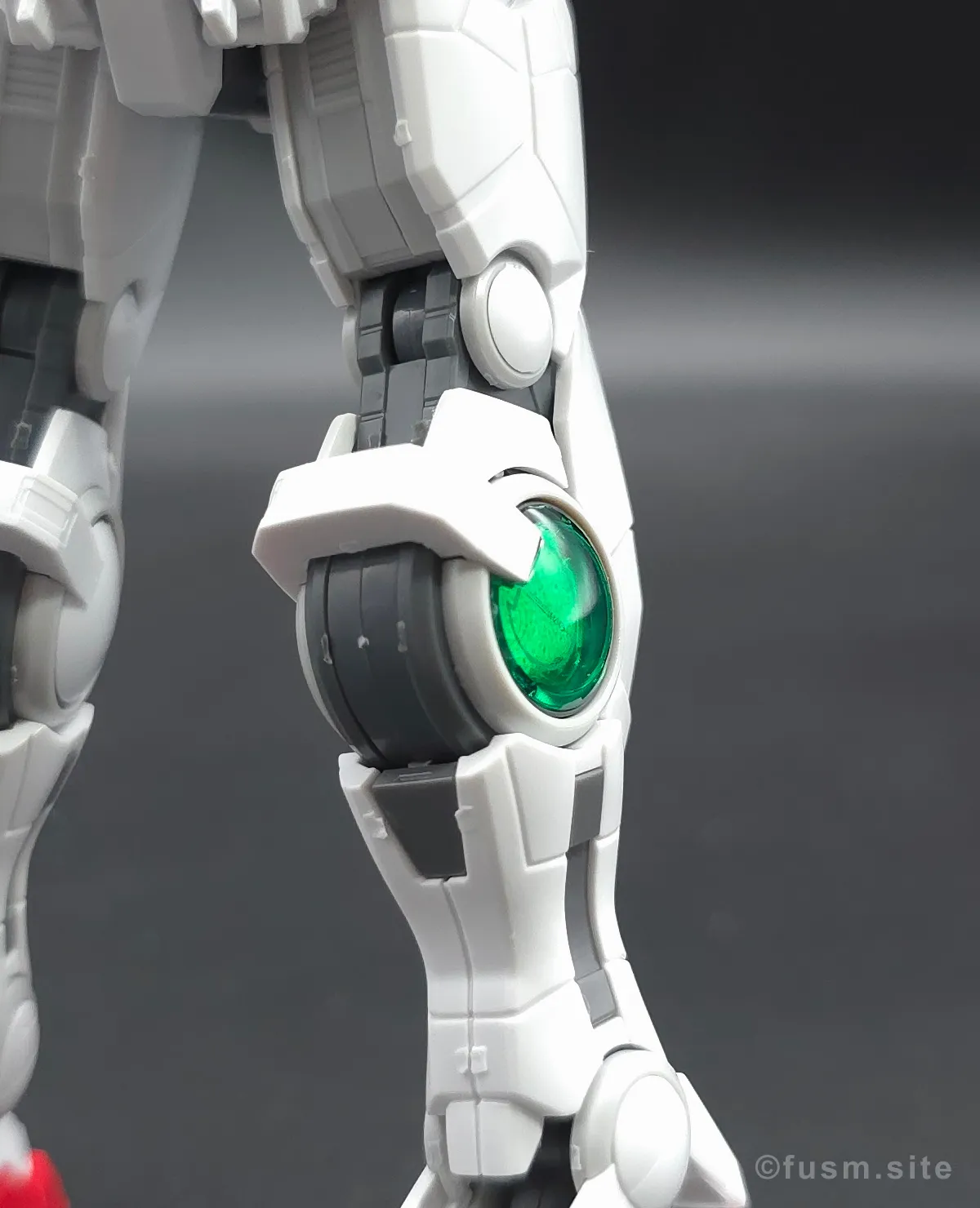 RG GN-001 ガンダムエクシア レビュー 脚部ディテール 02