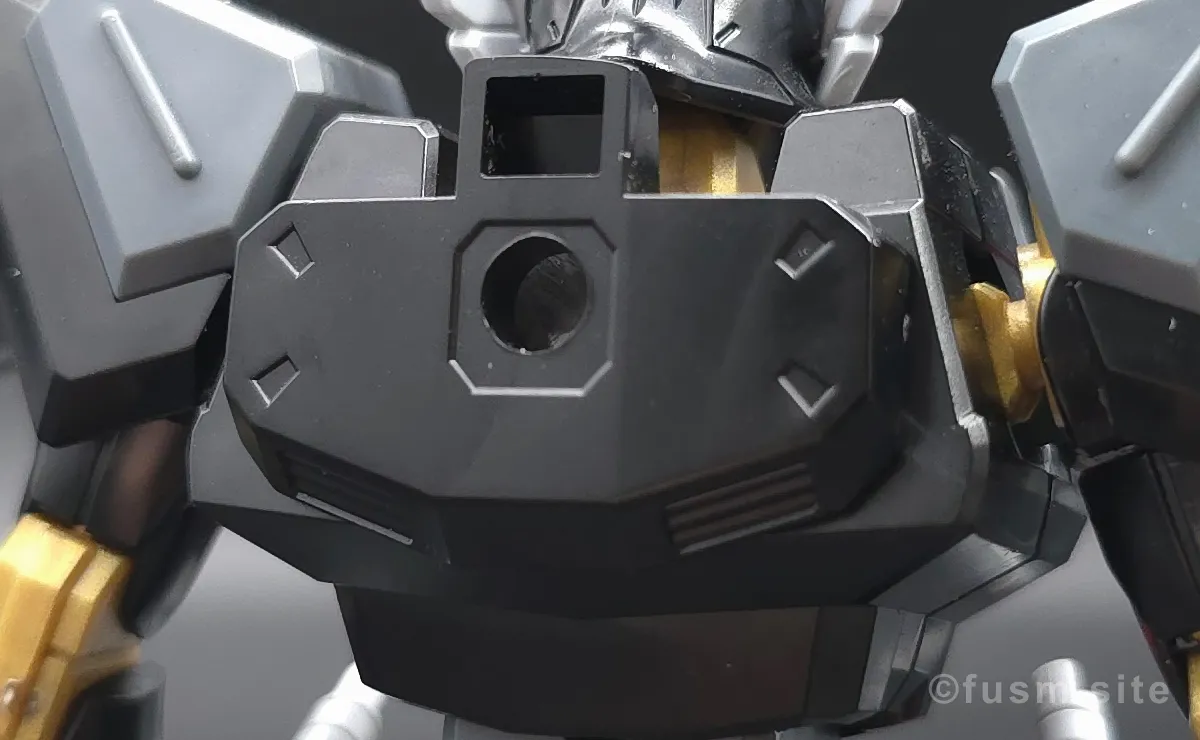 HG ブラックナイトスコードシヴァ レビュー 胴体ディテール 01