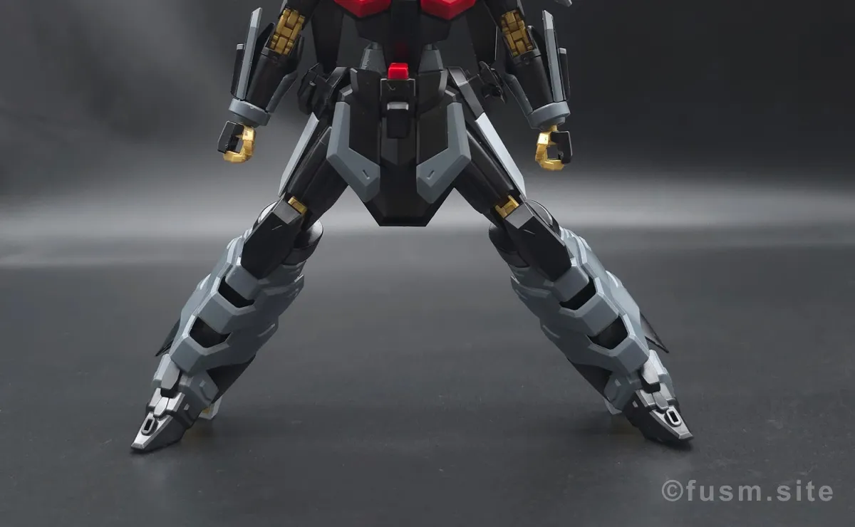 HG ブラックナイトスコードシヴァ レビュー 脚部ディテール 可動域 03