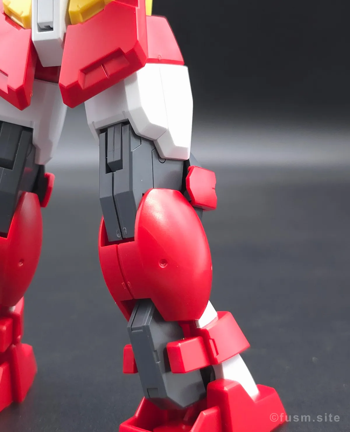 HG ガンダムAGE-1 タイタス レビュー 脚部ディテール 02