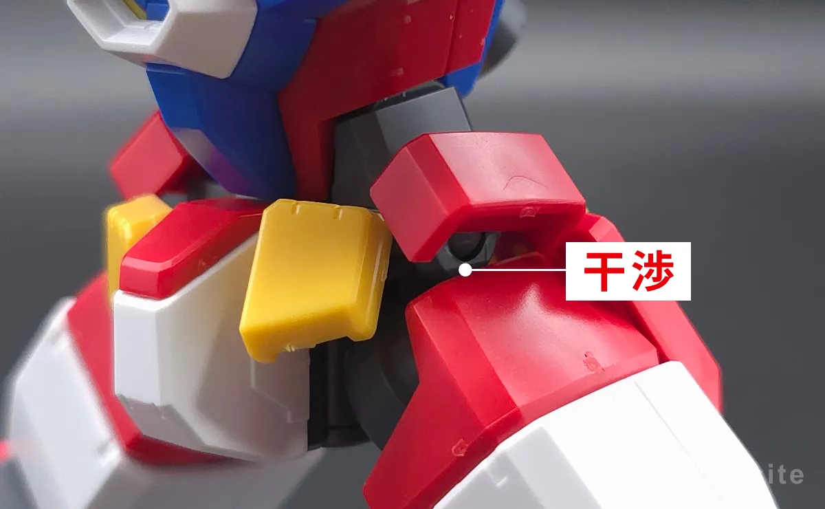 HG ガンダムAGE-1 タイタス レビュー 胴体ディテール 可動域 04