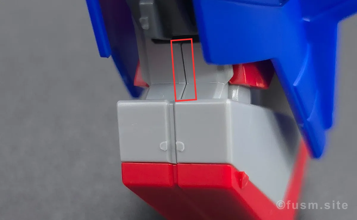 HGUC ZII (ゼッツー) レビュー 脚部ディテール 合わせ目 02