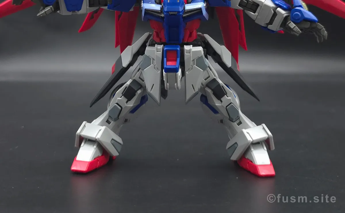 MGSD デスティニーガンダム レビュー 脚部ディテール 可動域 02