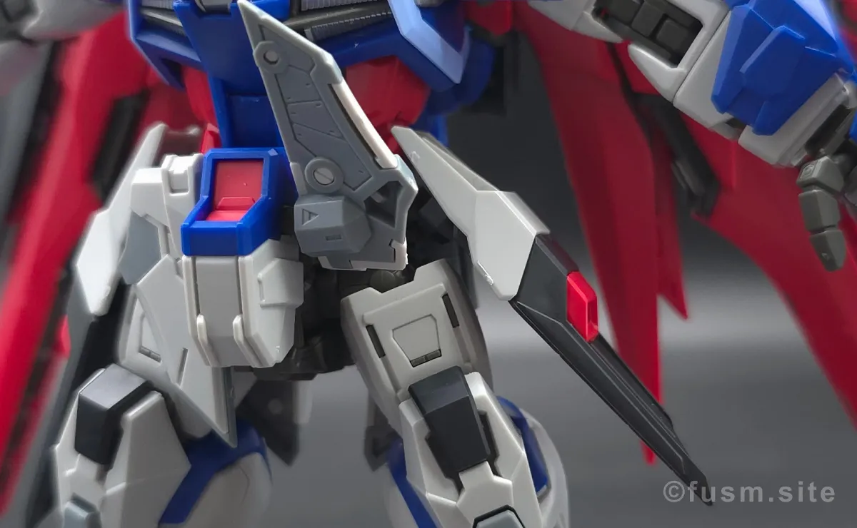 MGSD デスティニーガンダム レビュー 胴体ディテール ギミック 可動域 02