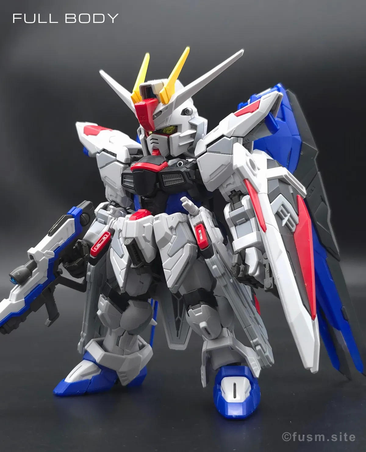 MGSD フリーダムガンダム レビュー 多角的に見た全体の外観・素組み 02