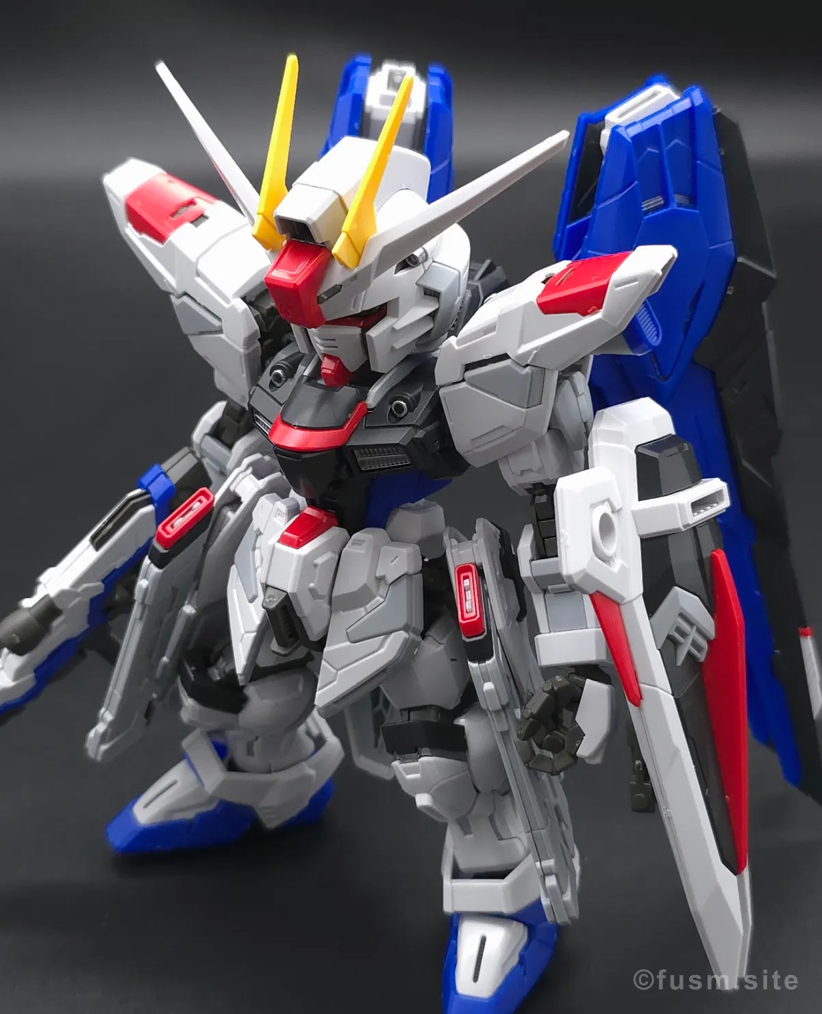 MGSD フリーダムガンダム レビュー 多角的に見た全体の外観・素組み 06