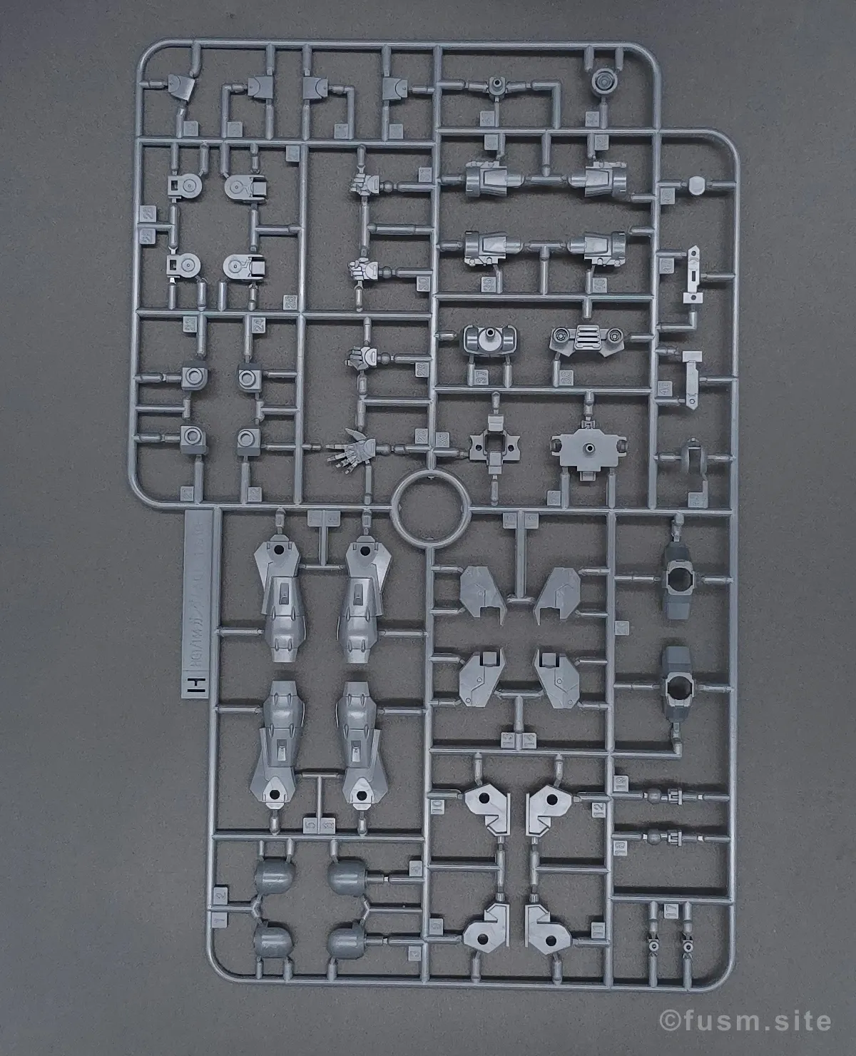 HG ガンダムAGE-1 スパロー レビュー ランナー 02