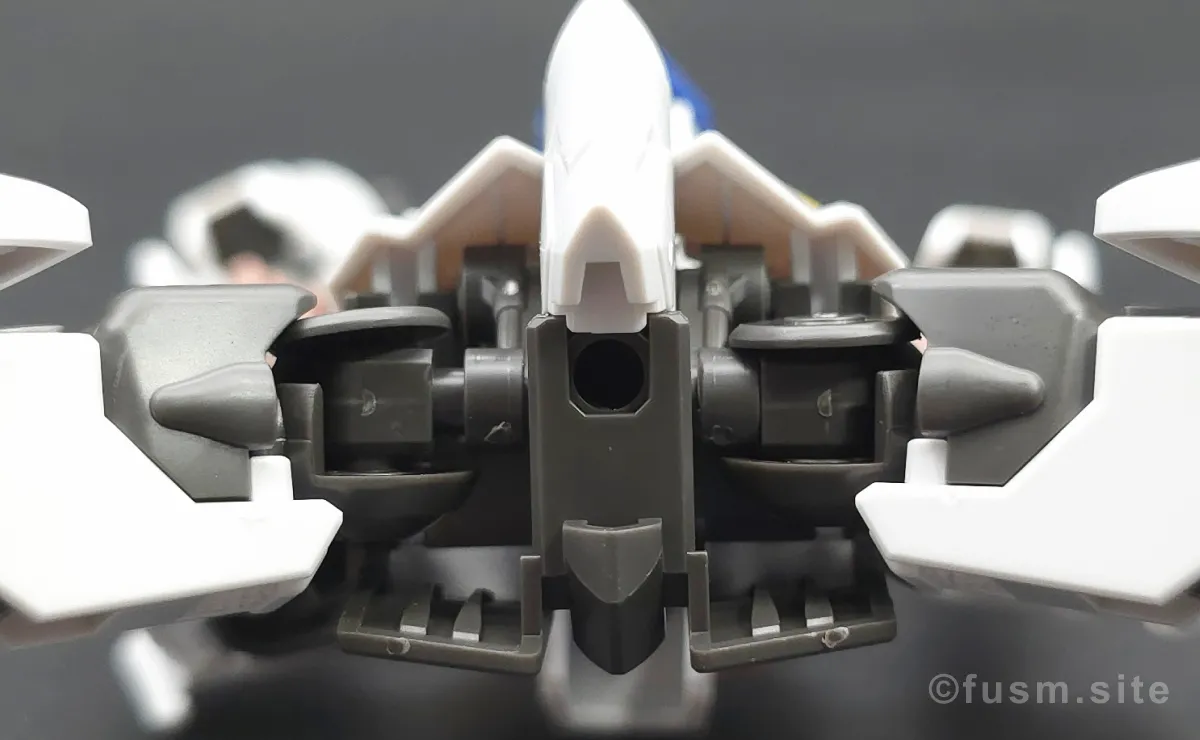 HG ガンダムバルバトスアダプト レビュー 胴体ディテール 1
