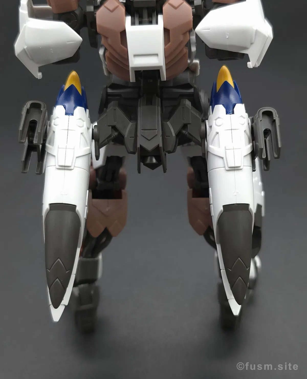 HG ガンダムバルバトスアダプト レビュー 胴体ディテール 05