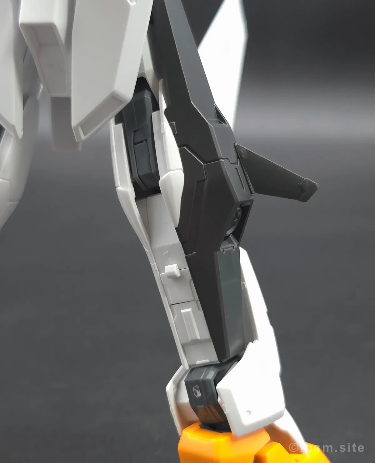 HG ガンダムキュリオス レビュー 脚部ディテール 02