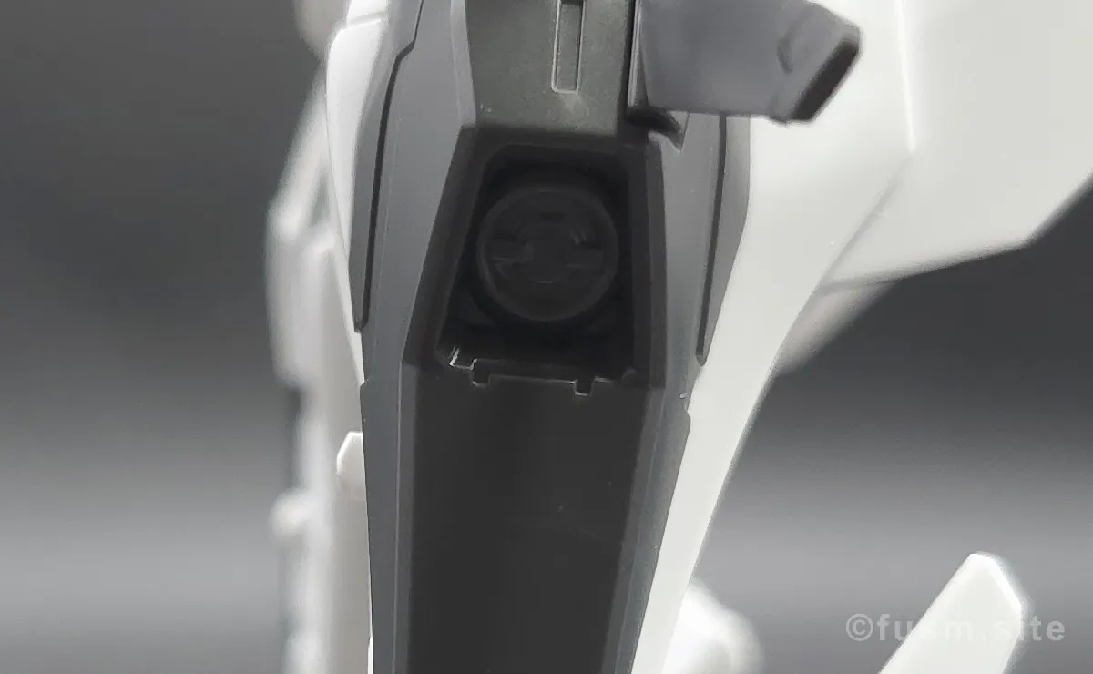 HG ガンダムキュリオス レビュー 脚部ディテール 04