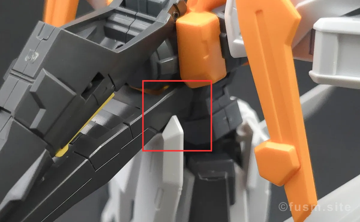HG ガンダムキュリオス レビュー 胴体ディテール 可動域 02