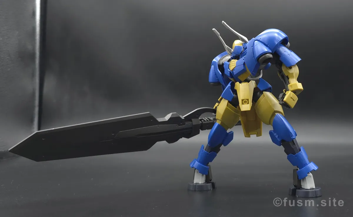 HG ヘルムヴィーゲ・リンカー レビュー ポージング 01