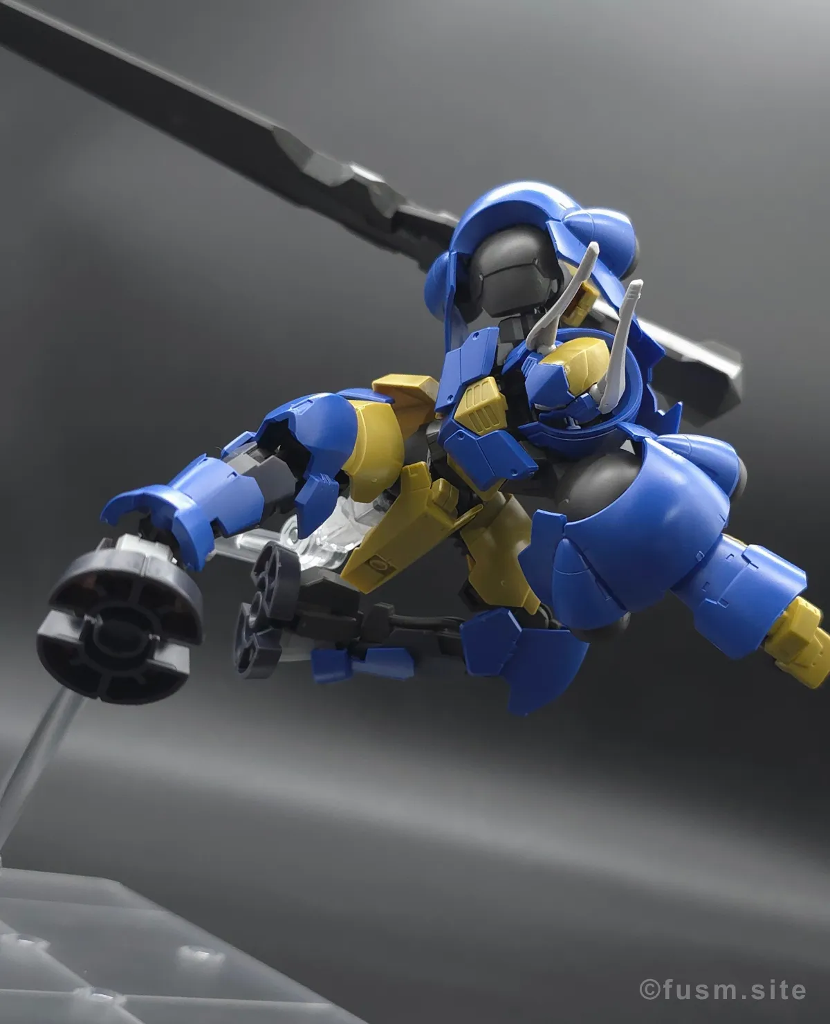 HG ヘルムヴィーゲ・リンカー レビュー ポージング 04