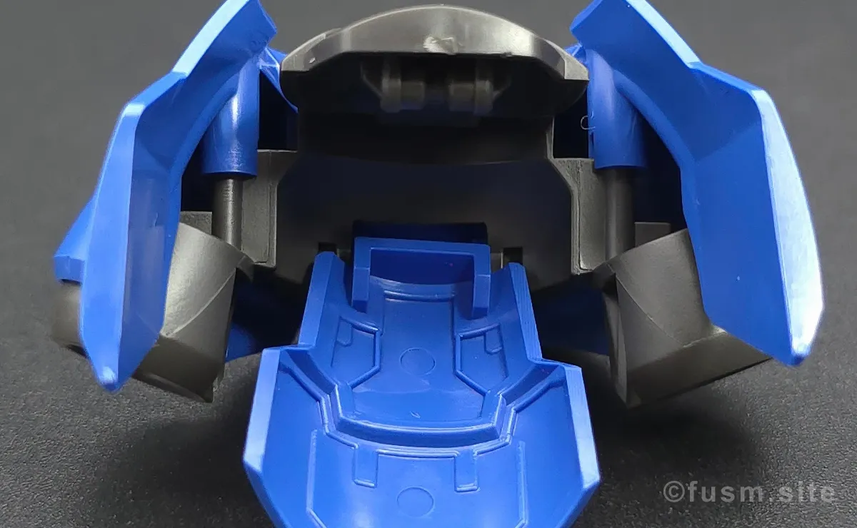 HG ヘルムヴィーゲ・リンカー レビュー 肩ディテール 02