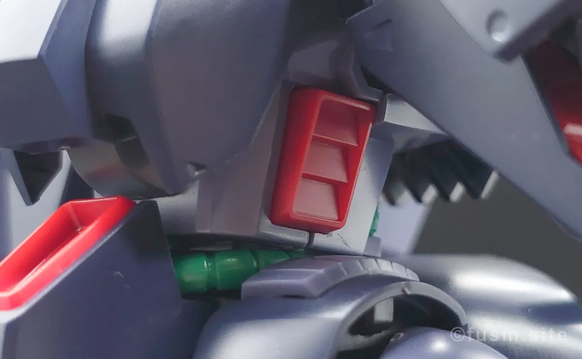 HGUC バイアラン レビュー 胴体ディテール 02
