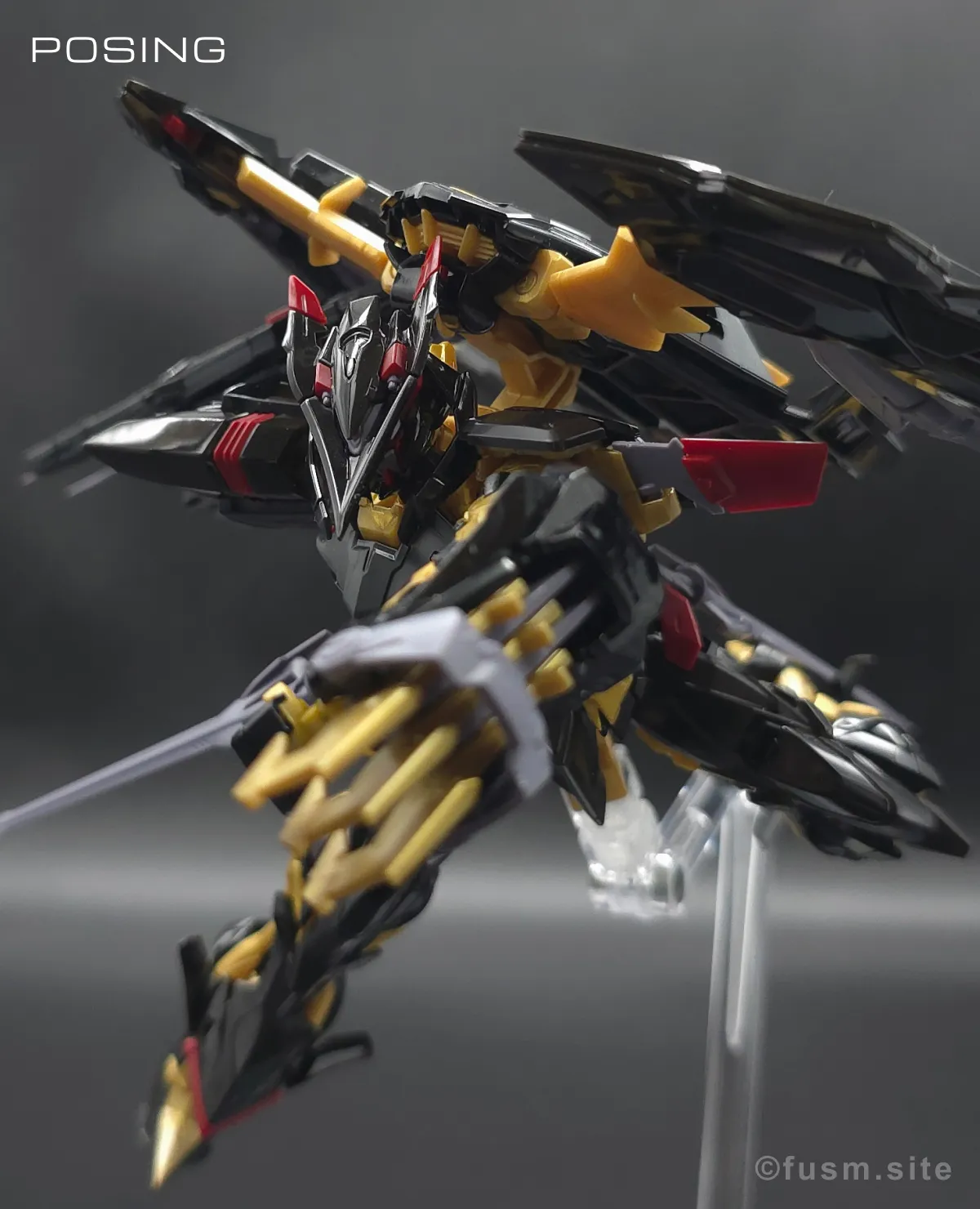 RG ガンダムアストレイ ゴールドフレーム天ミナ レビュー ポージング 02