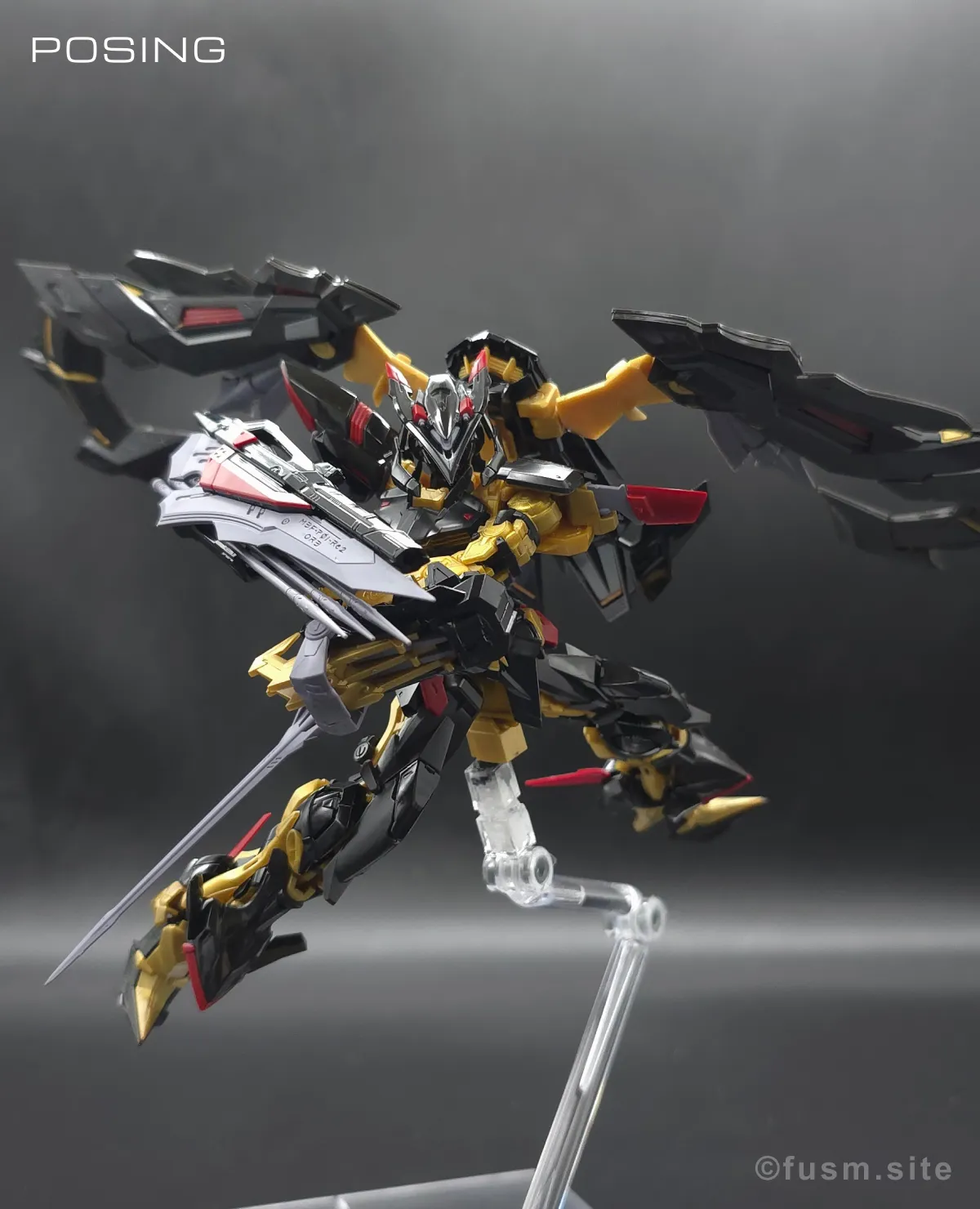 RG ガンダムアストレイ ゴールドフレーム天ミナ レビュー ポージング 03