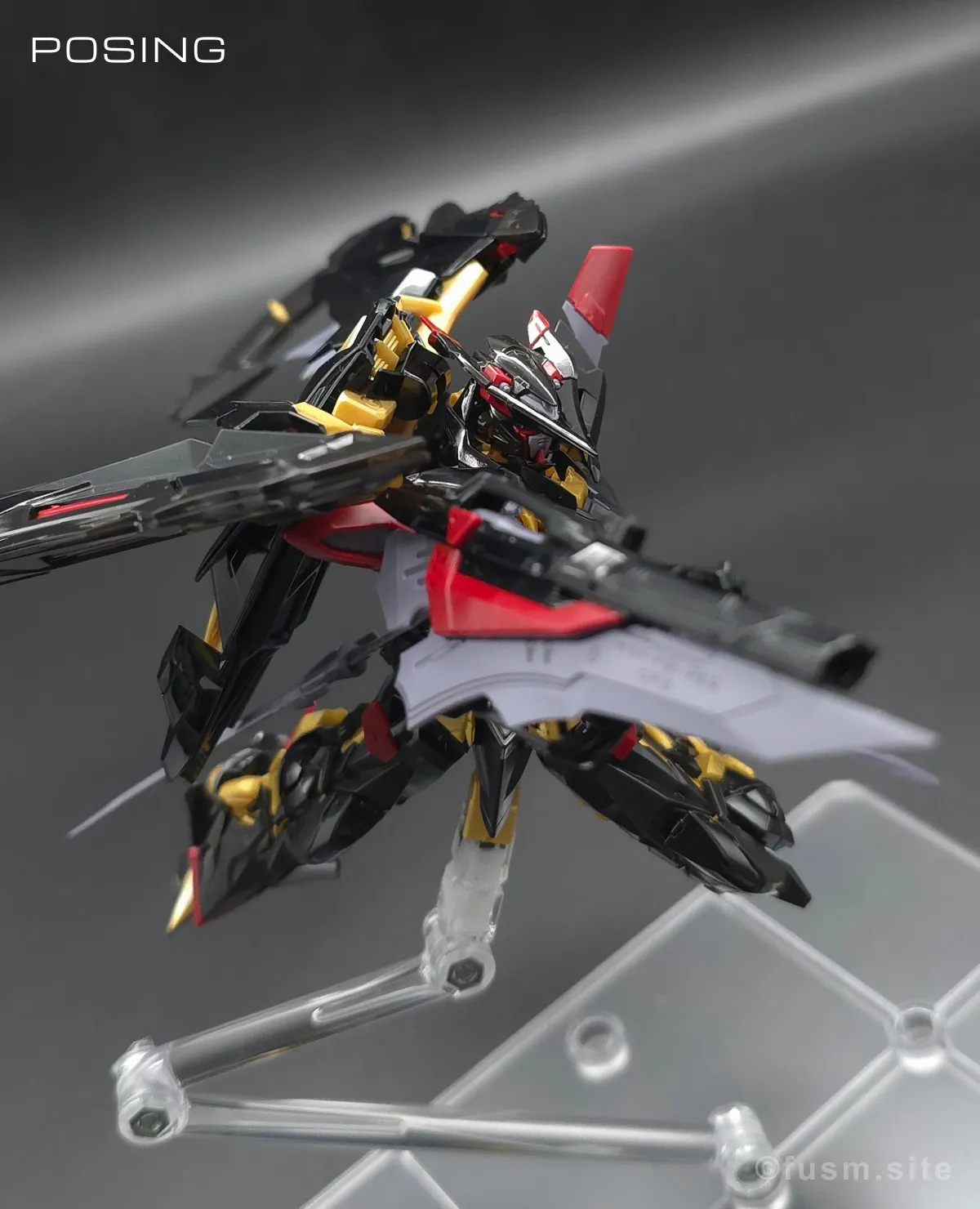 RG ガンダムアストレイ ゴールドフレーム天ミナ レビュー ポージング 07