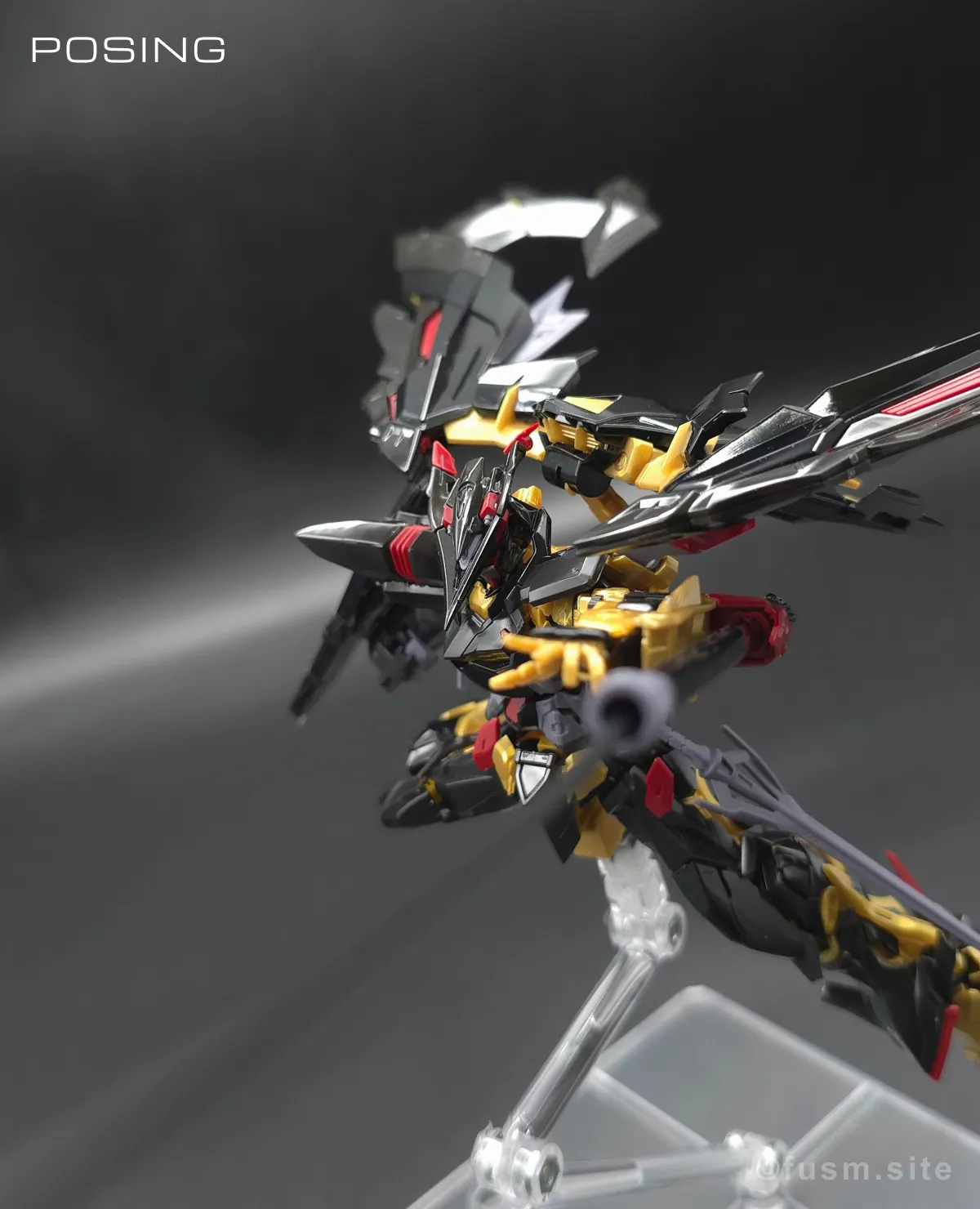 RG ガンダムアストレイ ゴールドフレーム天ミナ レビュー ポージング 13