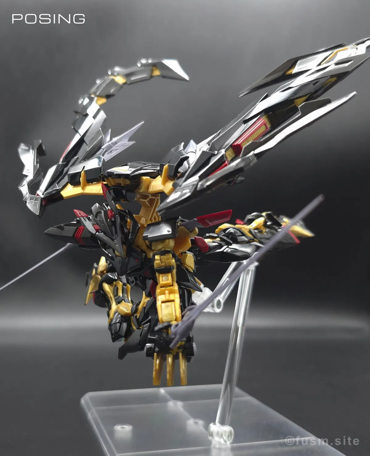 RG ガンダムアストレイ ゴールドフレーム天ミナ レビュー ポージング 17