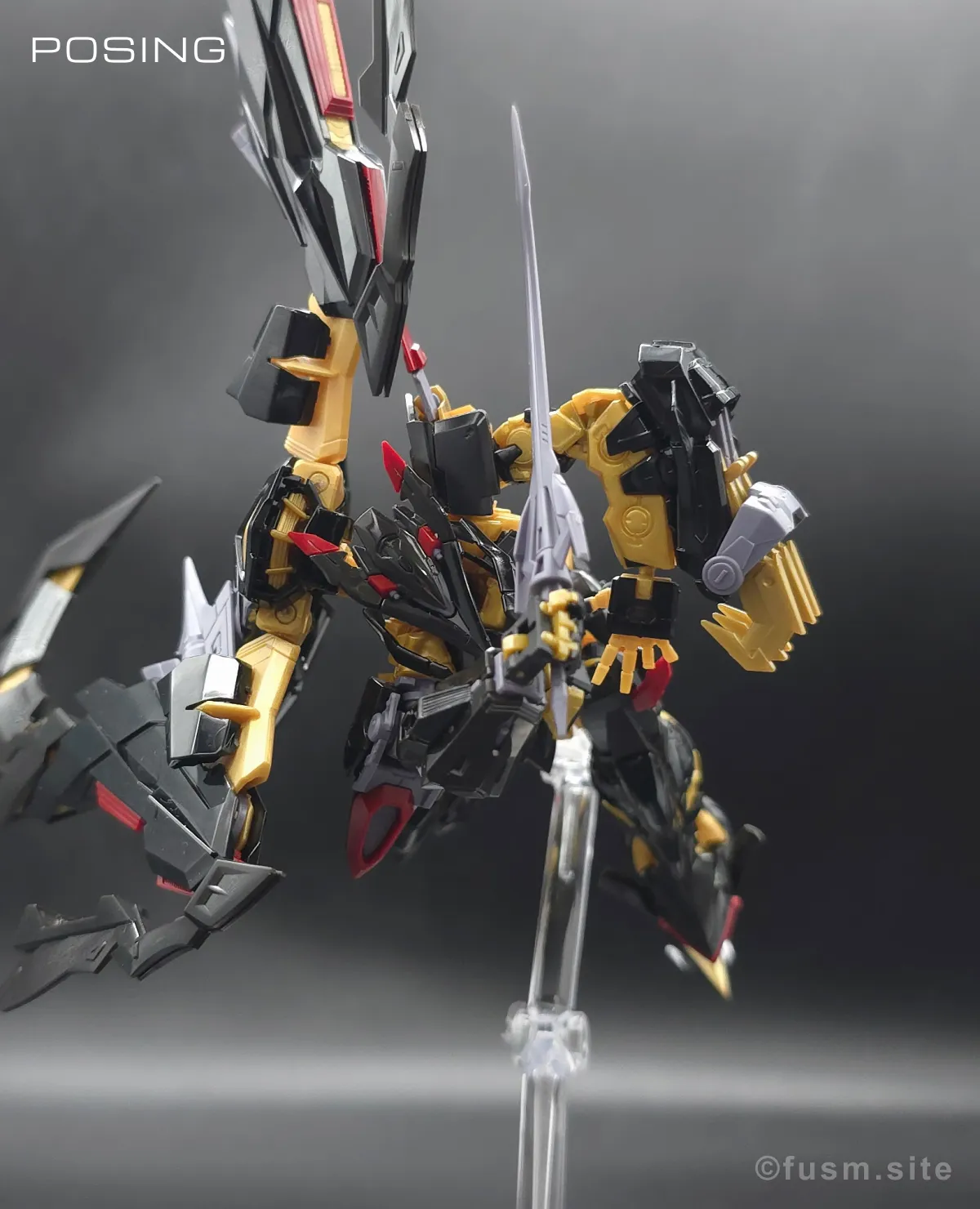 RG ガンダムアストレイ ゴールドフレーム天ミナ レビュー ポージング 18