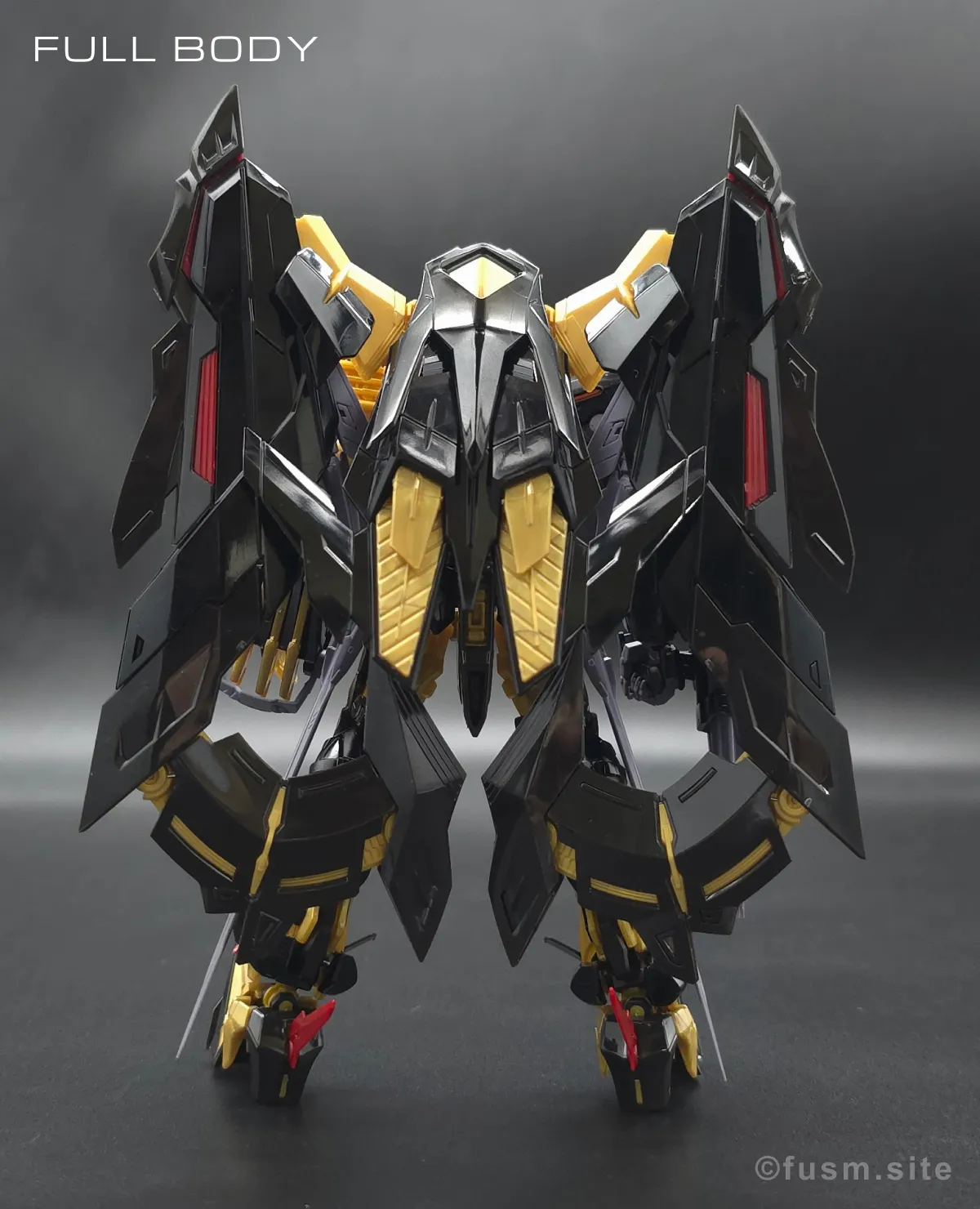 RG ガンダムアストレイ ゴールドフレーム天ミナ レビュー 多角的に見た全体の外観・素組み 04