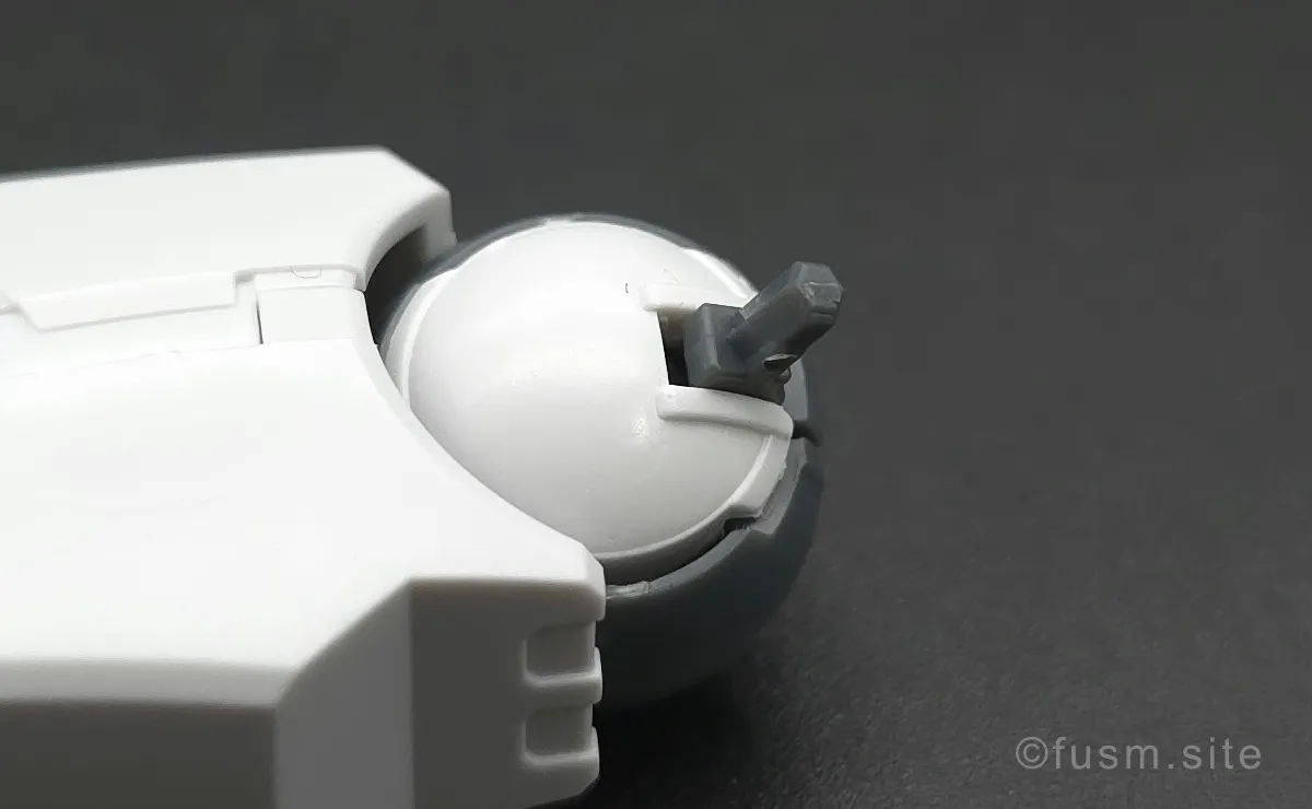 RG ガンダムエクシア リペアIV レビュー 胴体ディテール 04