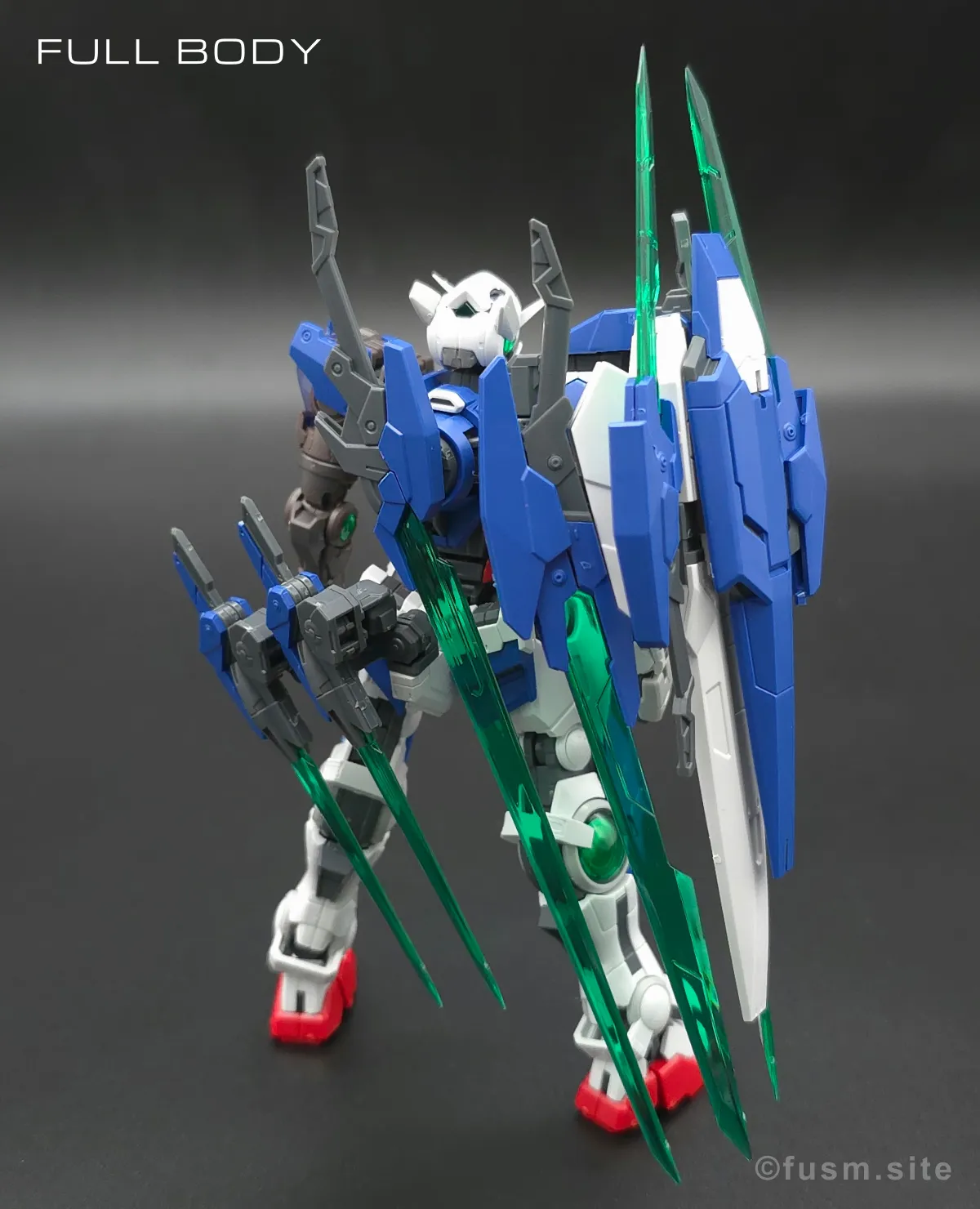 RG ガンダムエクシア リペアIV レビュー 多角的に見た全体の外観・素組み 05